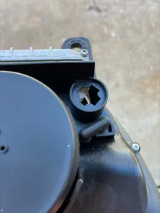 Spyder Headlight bulb plug