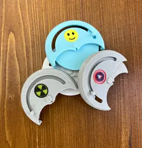 movable can lid (pohyblivé víčko na plechovku).