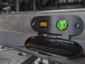 Simple Ninebot G30/G2 Charging Port