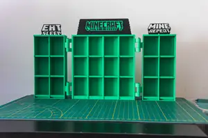 Minecraft Kinder Joy Display Case