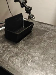 Rodent feeder with cage clips