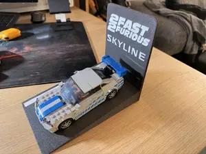 Display Stand for LEGO Speed Champions 76917 – 2 Fast 2 Furious Nissan Skyline GT-R (R34)