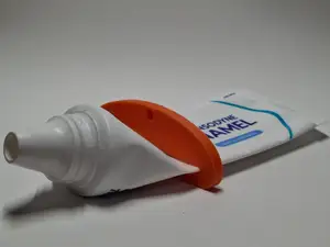 Simple Toothpaste Tube Squeezer