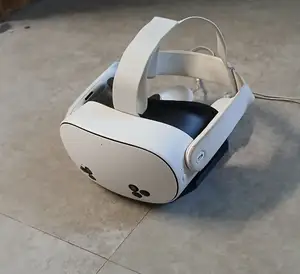 Portable Meta Quest 3s stand