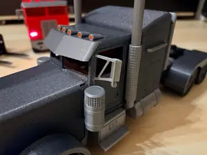 Stack with heat shield for RC SemiTruck
