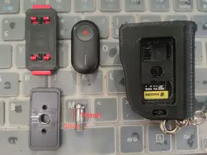 insta360 X5 point & shoot camera Grip with mini remote