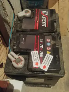 EU car battery clamps