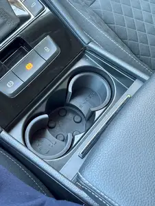 Skoda Superb 3 cup holder
