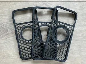 Iphone 17 Pro Max honey-comb style case