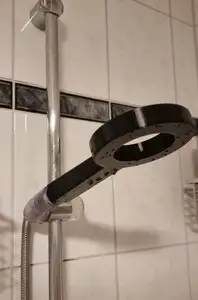 Simple shower head in various sizes and spray intensities