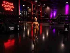 Fitness Girl in Leggings – Slim Athletic Beauty