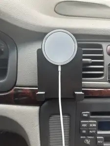 Apple MagSafe phone car holder - vent mount