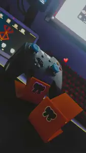 FindingANest themed gamepad stand
