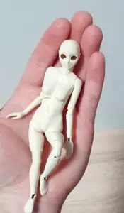 Anime BJD 1:10 Model "Nina" with movable eyes !