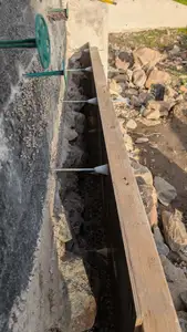 Formwork tie rod, wall anchored (form tie)