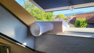 Dachfensteranschluss Klimagerät / Roof window duct air conditioner