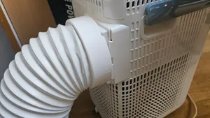 Replacement flange for mobile air conditioner