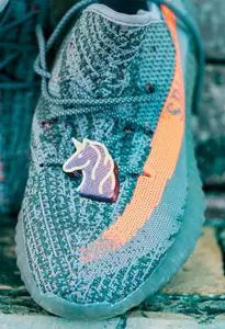 textured unicorn bead - now for laces
