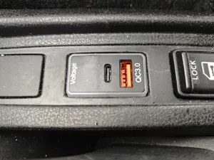 Nissan Note e12 2 usb charger casing mount