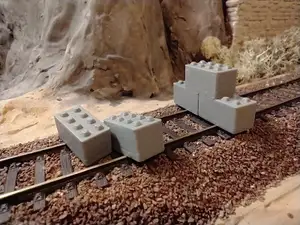 Modular Interlocking Concrete Blocks – H0 (1:87) and 1:35 scale. Model Railway & Dioramas