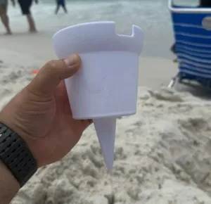 Tumbler Cup holder for the beach v2