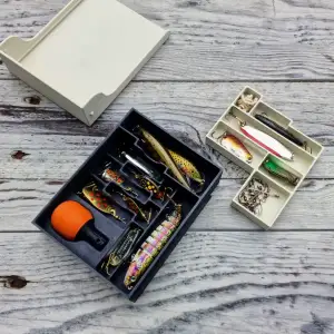 Medium two-compartment tackle box