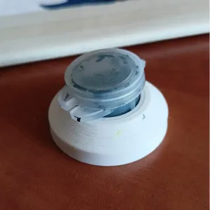 Painting by number - paint bucket holder