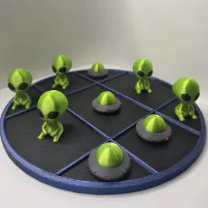Space Tic Tac Toe (With box) - Alien vs UFO Edition