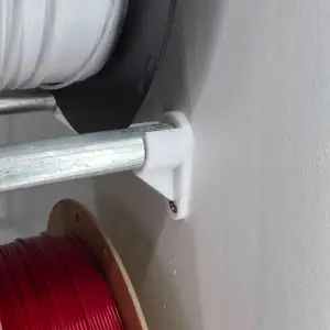1/2" pipe wall support