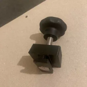 Adapter for Thule Ski Carrier (Roof Box)