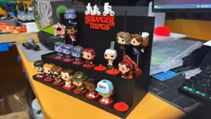 Stand Funko Pop Stranger Things Kinder