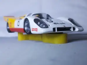 1/32 and 1/24 slot car stands