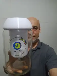 Vaso alto irrigável