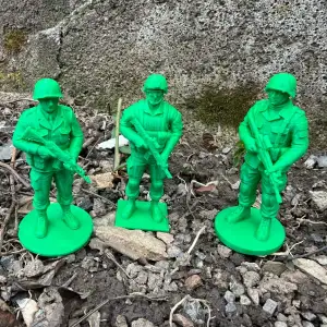 Soldiers on a pedestal