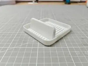Vertical Pot Lid Stand with Water Collection Groove