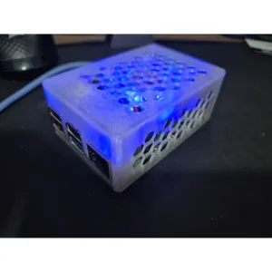 Radxa Dragon Q6A with Amor Case 7056A