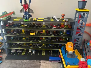 Hot Wheels Parking Lot (Cars, Trucks, Air Planes)