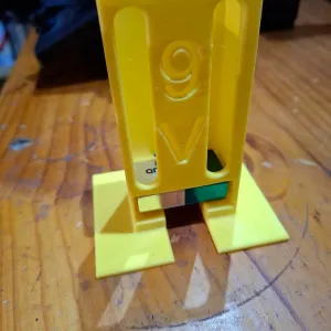 Simple 9V batteries holder