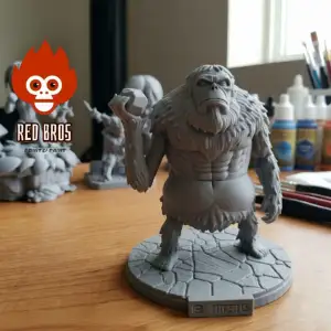 ¡El "Pitcher" más peludo de la Isla! – Titán Bestia Chibi