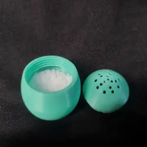 Smooth Screw-On Egg Salter Container With Easy Refill Lid