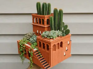 Neo-Roman Self Watering Planter with Water Tray Pool