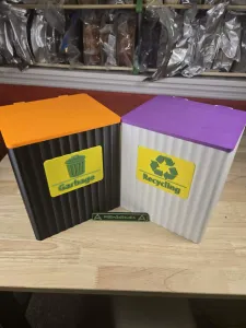 Desktop Garbage cans with lid and signs