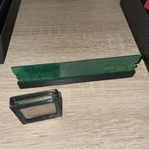 DDR RAM Holder