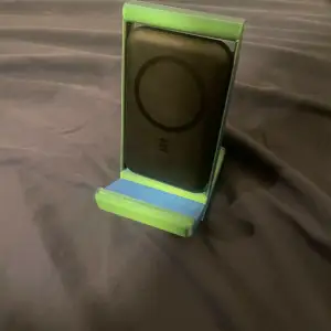 powerbank and phone holder ( jucie eco 2)
