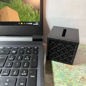 Minecraft jukebox that has a actual speaker inside!
