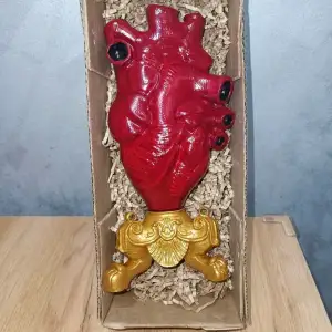 Heart Vase (Combine)