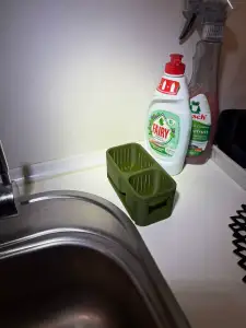 Kitchen utensil holder