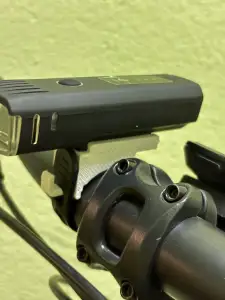 КРЕПЛЕНИЕ ВЕЛОСИПЕДНОГО ФОНАРИКА BICYCLE FLASHLIGHT MOUNT