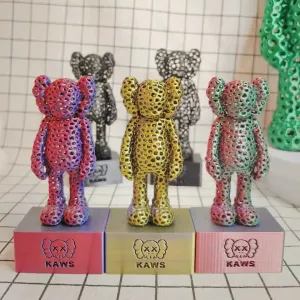 KAWS镂空摆件