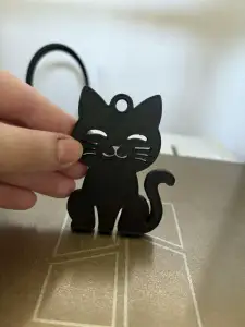 Cute Cat Keychain – Minimal Kawaii Kitty
